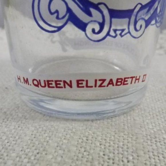 Vintage 1953 Queen Elizabeth & Prince Philip Glass - Picture 4 of 10